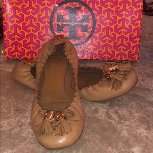 Tory Burch flats! Good condition